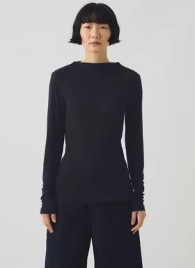 Aster T-shirt met hoge hals van wol en lyocell