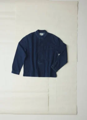 Denim overhemd met grootvaderskraag en halve knoopsluiting