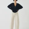 Sculpturale denim broek met naden