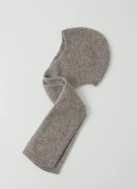 Luchtige alpaca sjaal met capuchon