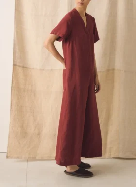 V-hals, in de massa geverfde linnen Jumpsuit